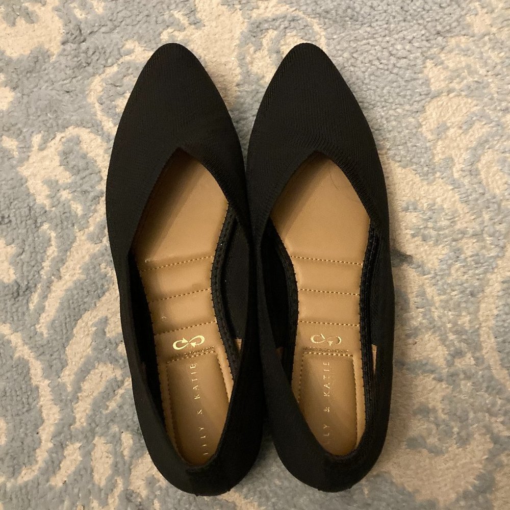 Black Flats Pointed Toe - Kelly & Katie Size 8 US